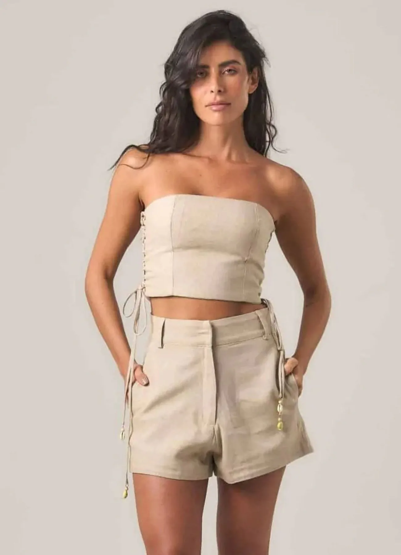 Bata de linho cor areia